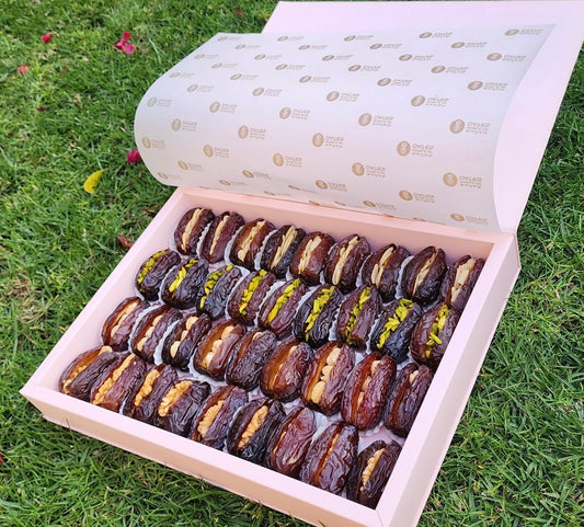 PREMIUM PINK BOX - World of Dates