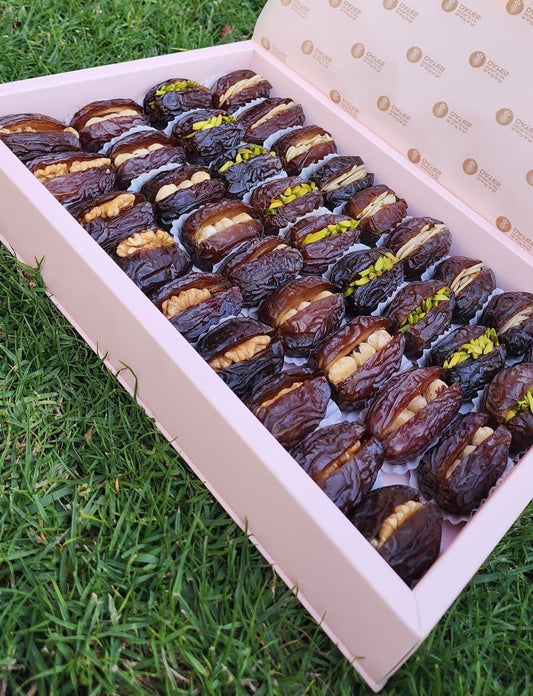 PREMIUM PINK BOX - World of Dates